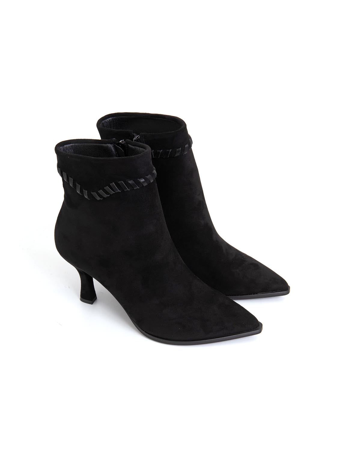 Stivaletto con bordatura in simil camoscio - NERO