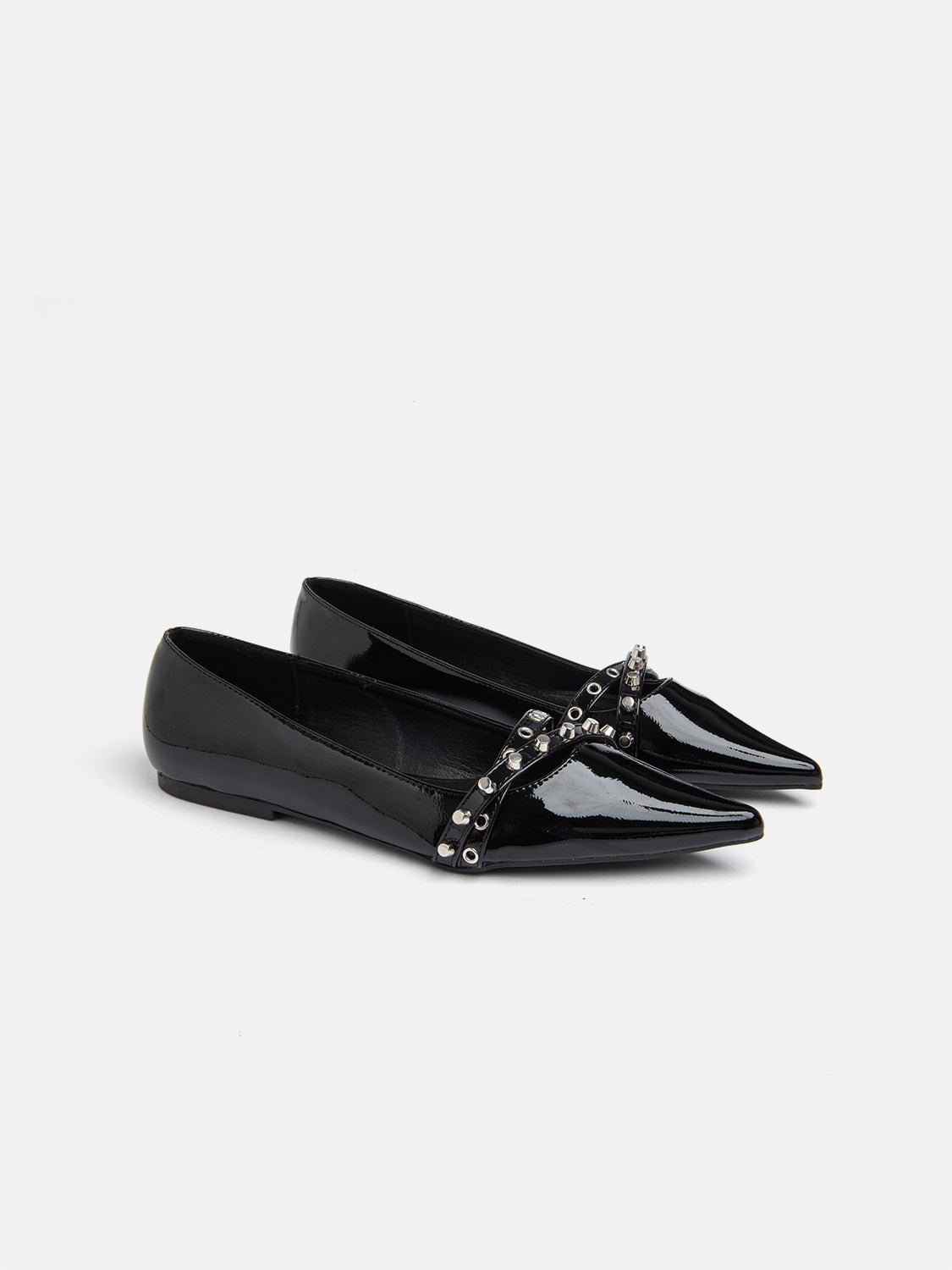 Patent leather flat ballerina with pointed toe and double studded strap - BLACK