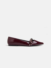 Patent leather flat ballerina with pointed toe and double studded strap - BORDEAUX