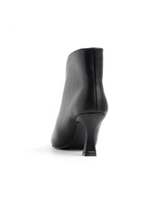 Ankle boot with V-slit and spool heel - BLACK