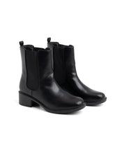 Classic ankle boot with elastic fit - BLACK