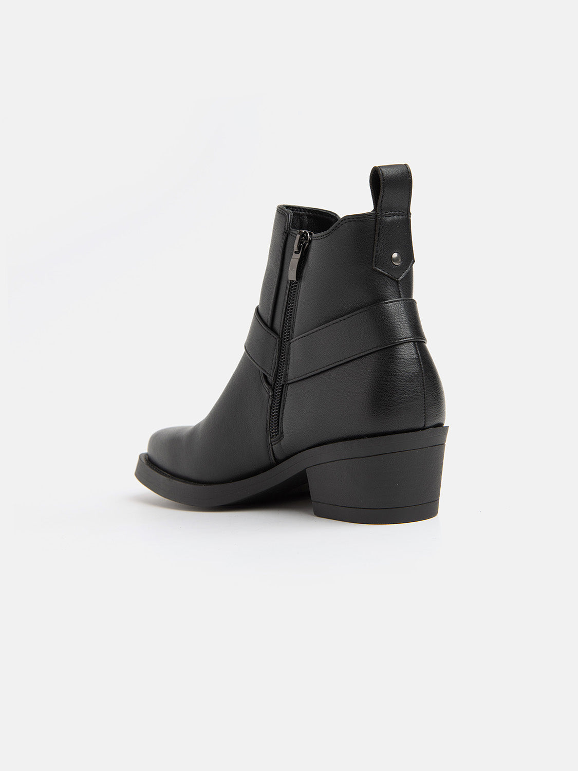 Country ankle boot with side crossover buckle - BLACK