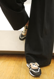 Soft-step canvas sneaker - BLACK