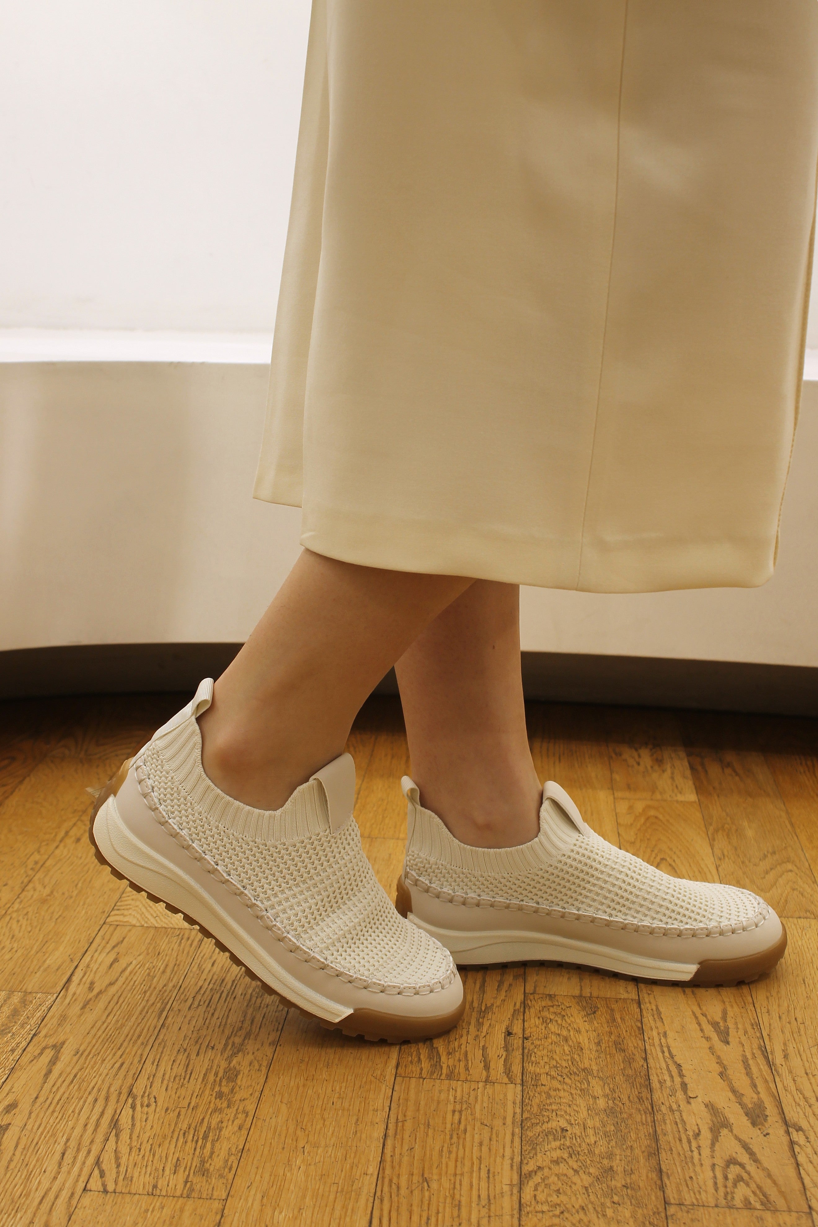 Sneaker slip-on intrecciata - BEIGE