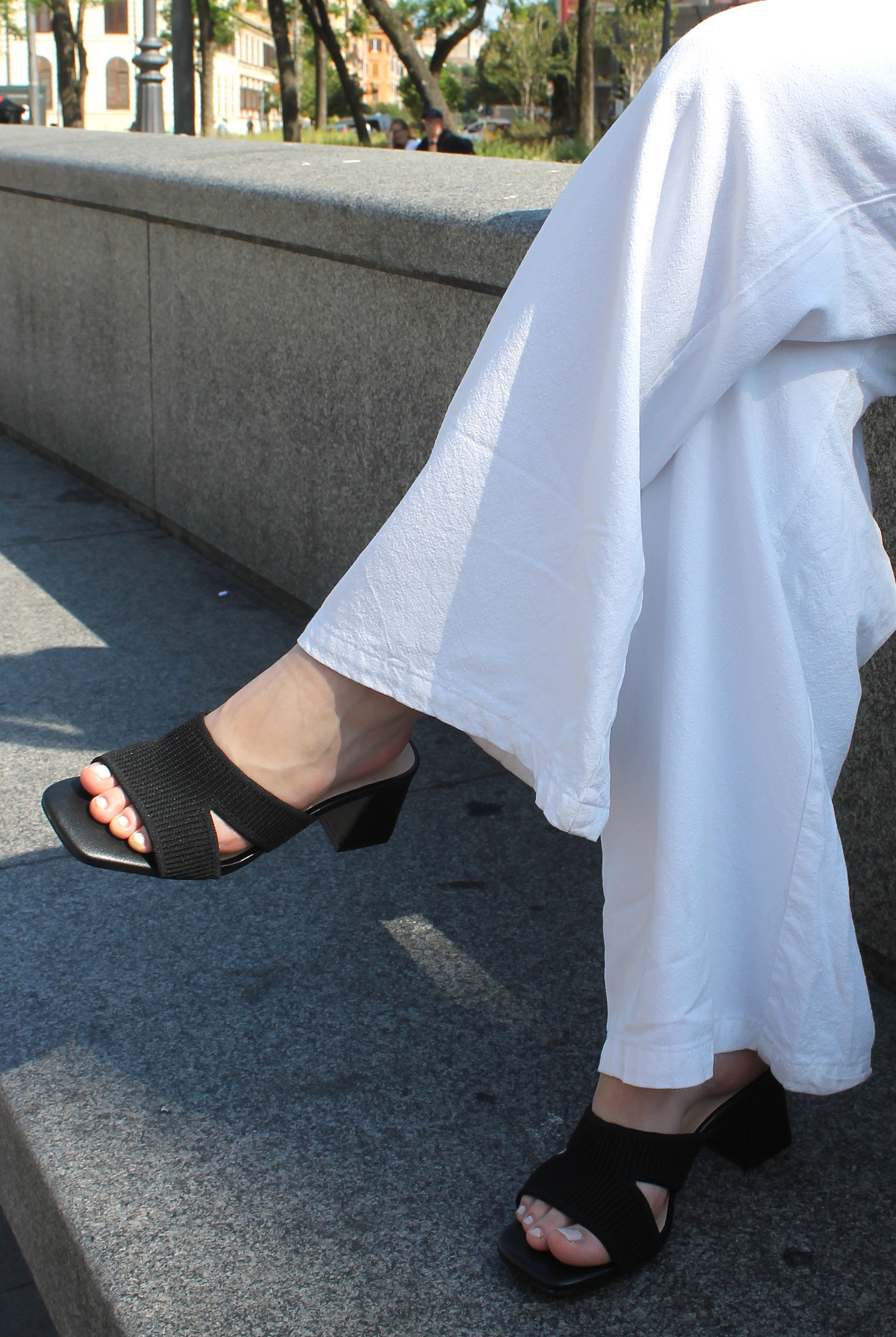 Cross-strap fabric clogs - BLACK