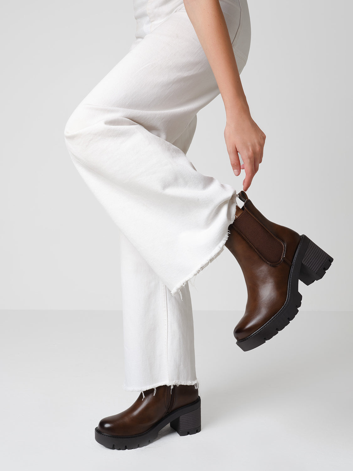 Stivaletto con elastico e zip tacco MARRONE – Noga Shoes