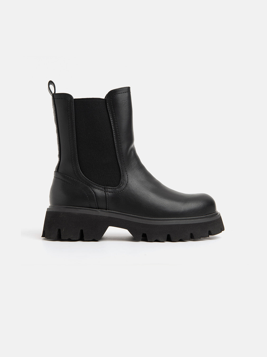 Chelsea boot with tank sole - BLACK