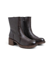 Stivaletto liscio con tacco - MARRONE