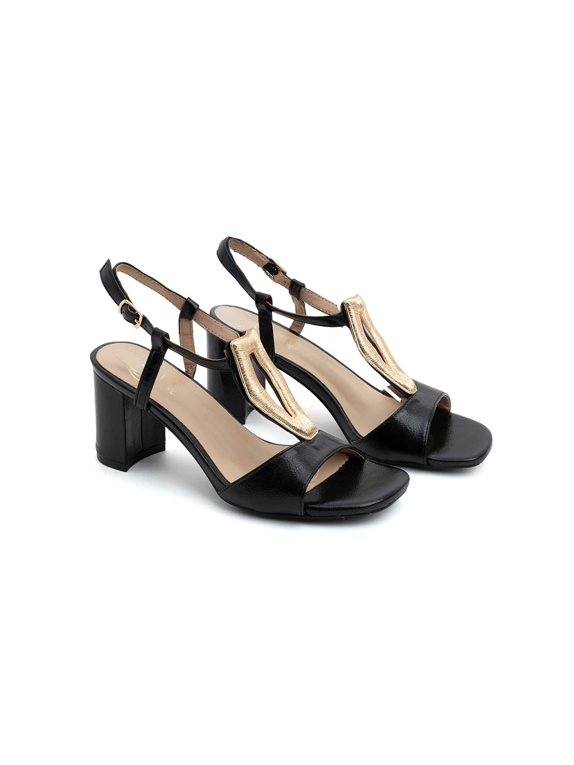 Sandalo in vernice con accessorio oro - NERO