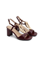 Patent leather sandal with gold accessory - WINE