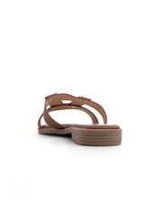 Ciabatta flat con fascia a H borchiata - CAMMELLO