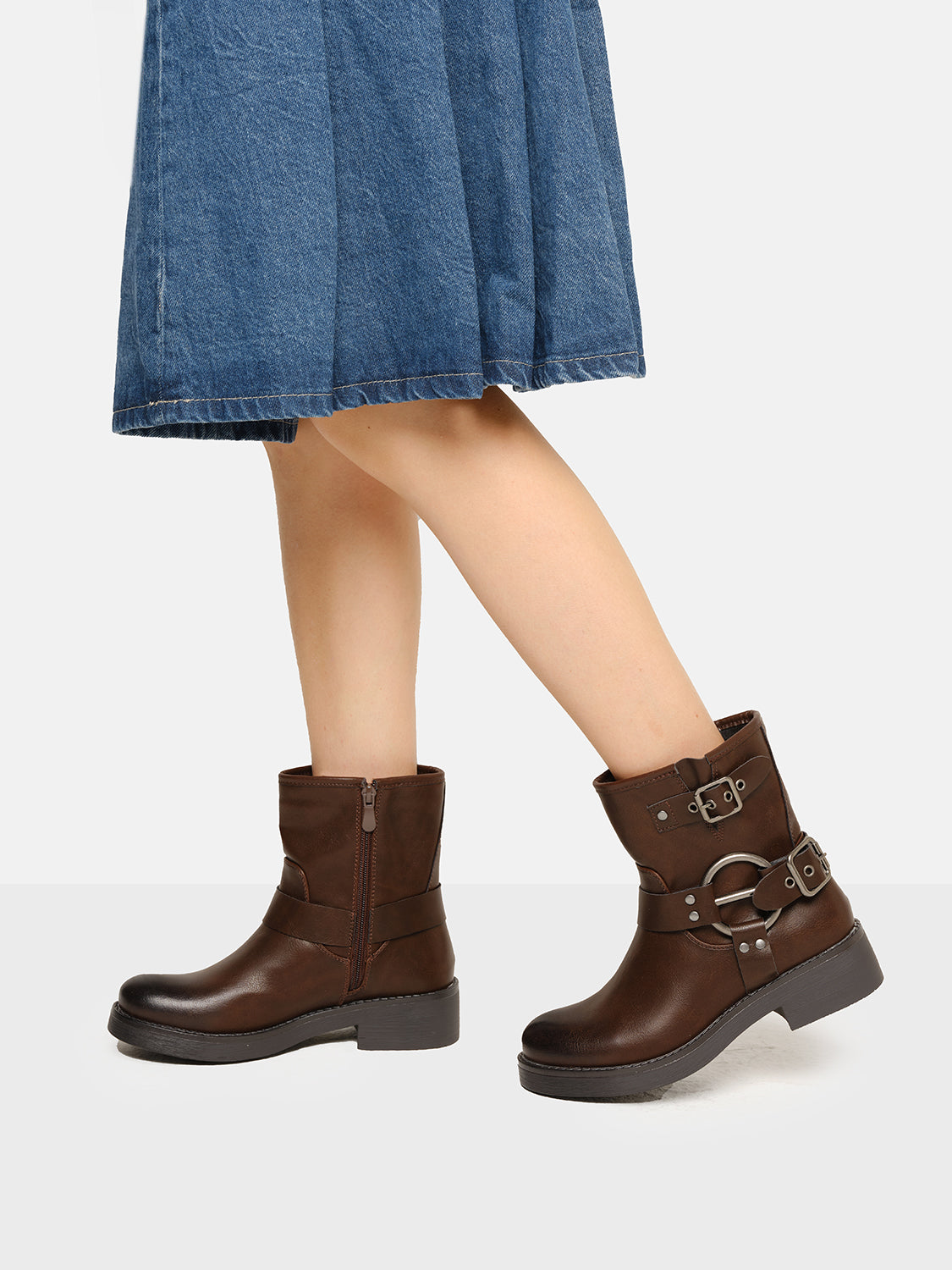 Track ankle boot with buckles - BROWN