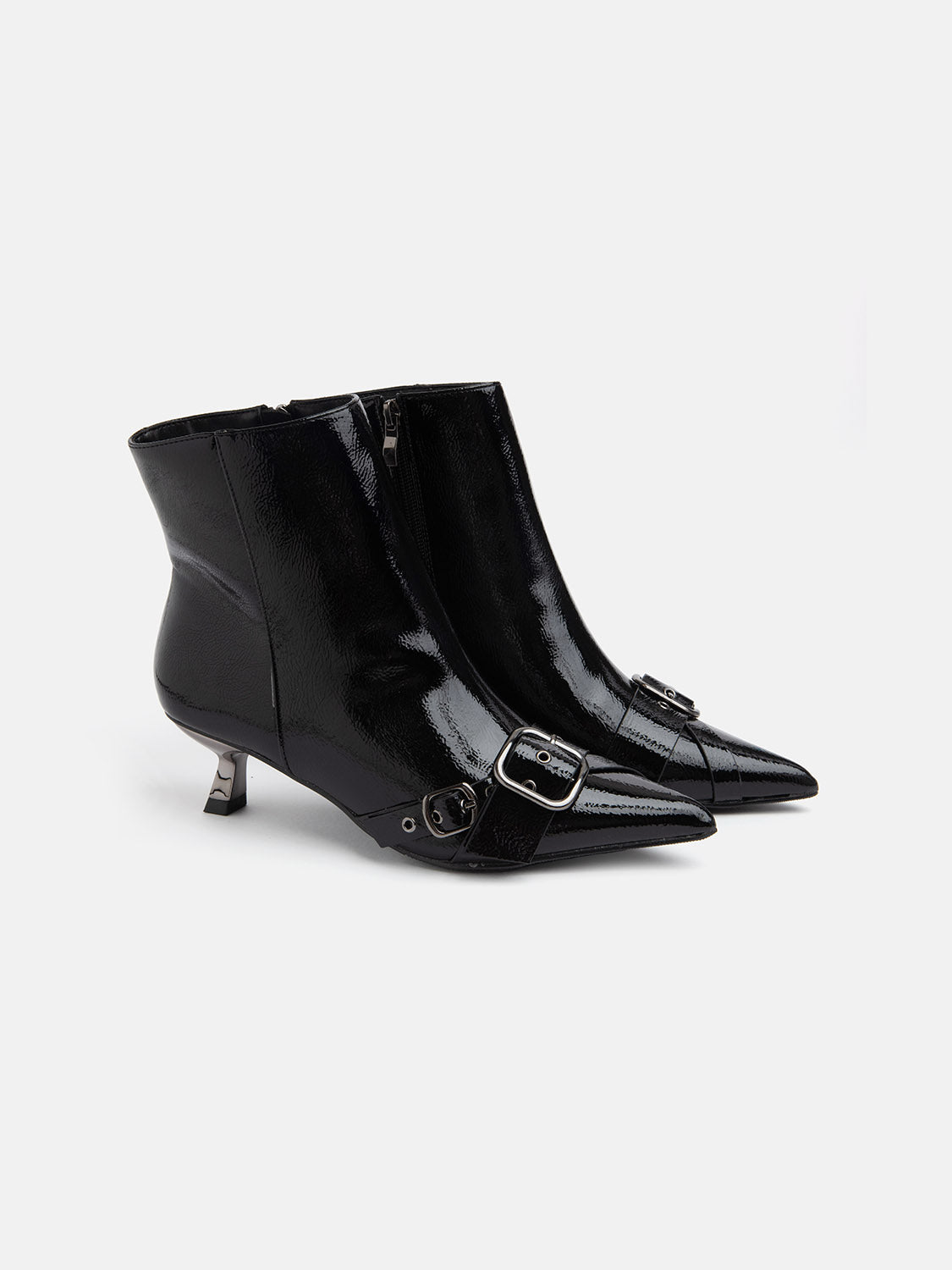 Patent leather ankle boot with kitten heel and maxi buckle - BLACK