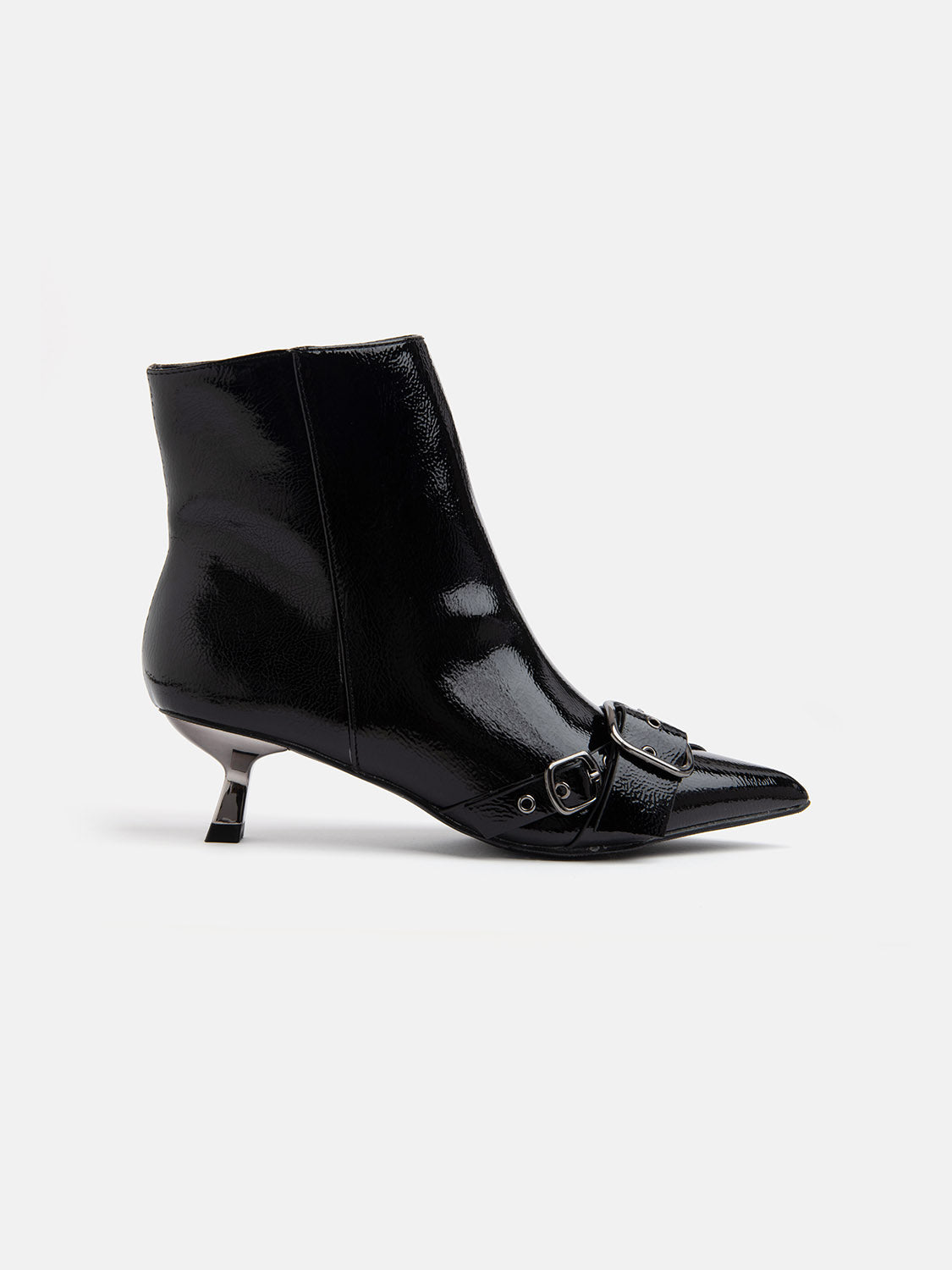 Patent leather ankle boot with kitten heel and maxi buckle - BLACK