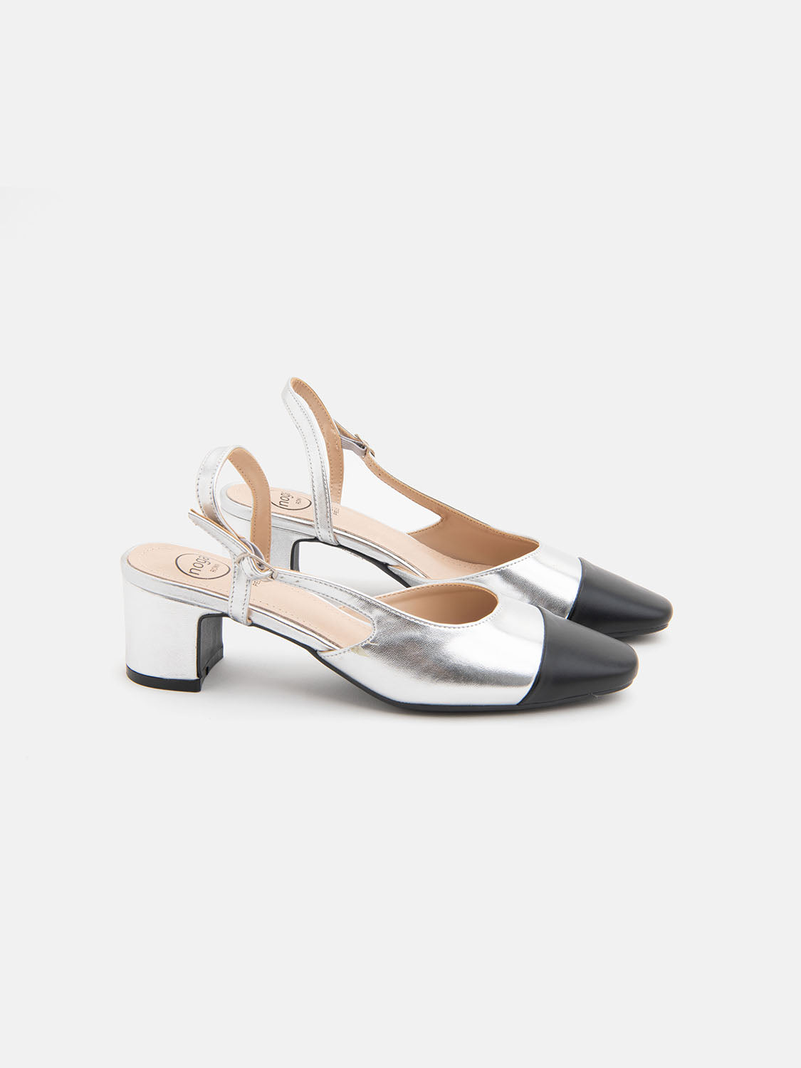 Two-tone pump with strap - SILVER/BLACK